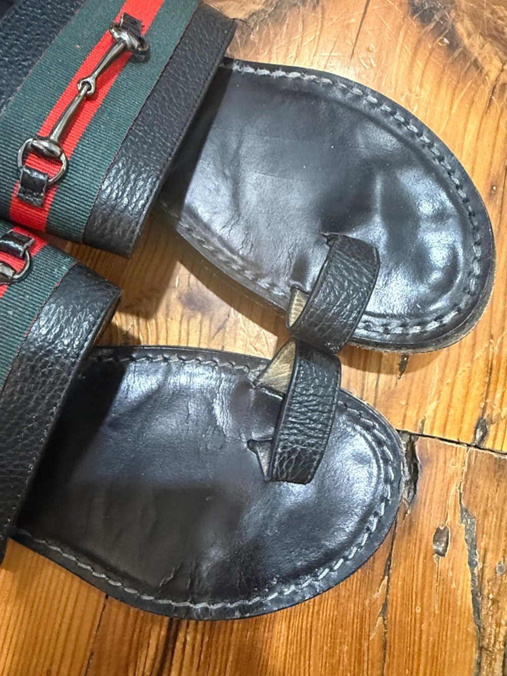 Corsa Roma 9 Montecatini Terme Black Leather Slide Sandals Red and Green Accent - Picture 6 of 7